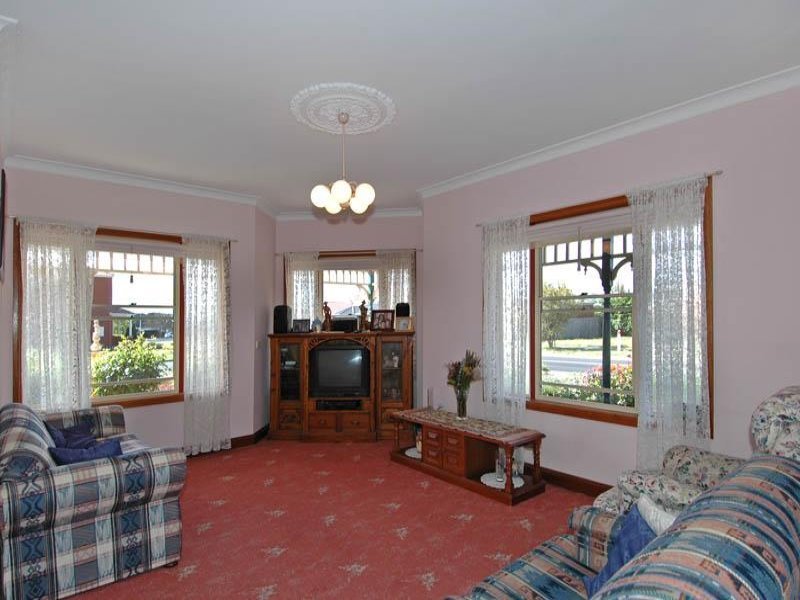 1 Hayes Court, Lovely Banks image 3