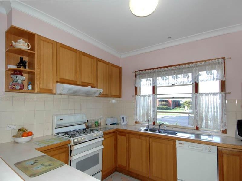 1 Hayes Court, Lovely Banks image 4