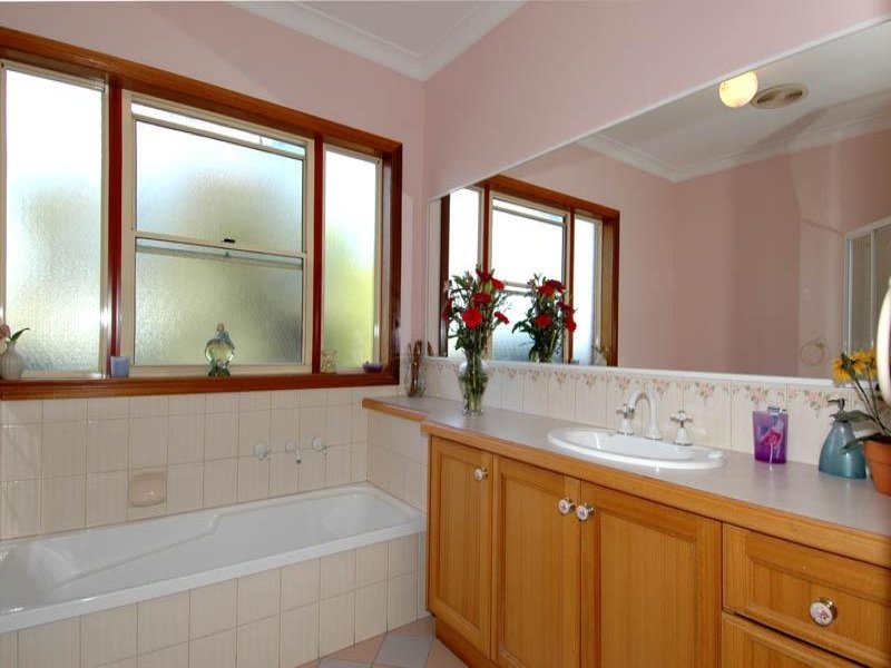 1 Hayes Court, Lovely Banks image 7