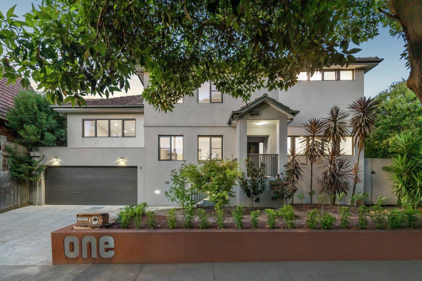 1 Heather Court, Hawthorn&nbsp;East image 1