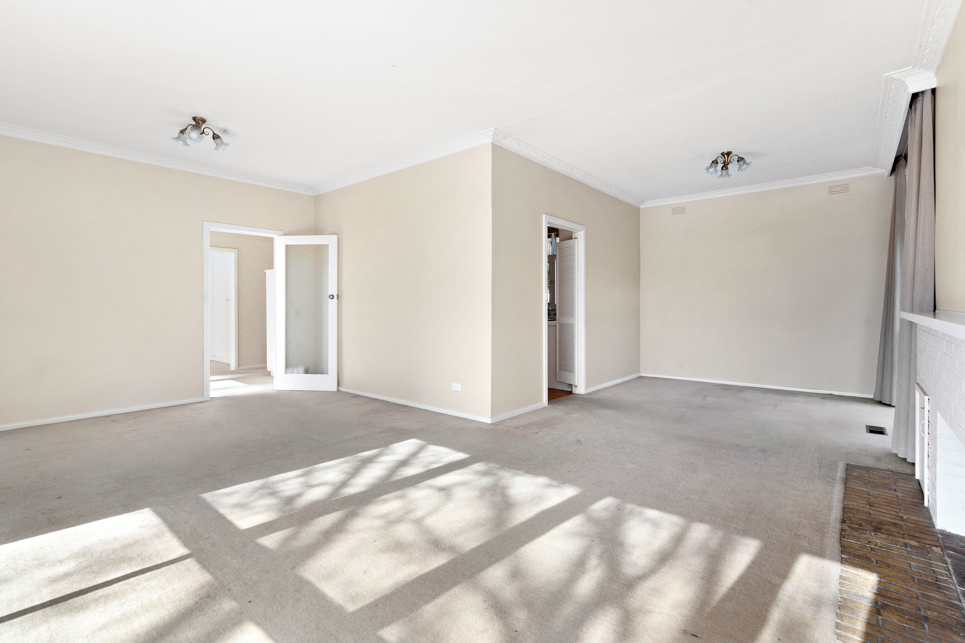 Property Gallery Thumbnail 4