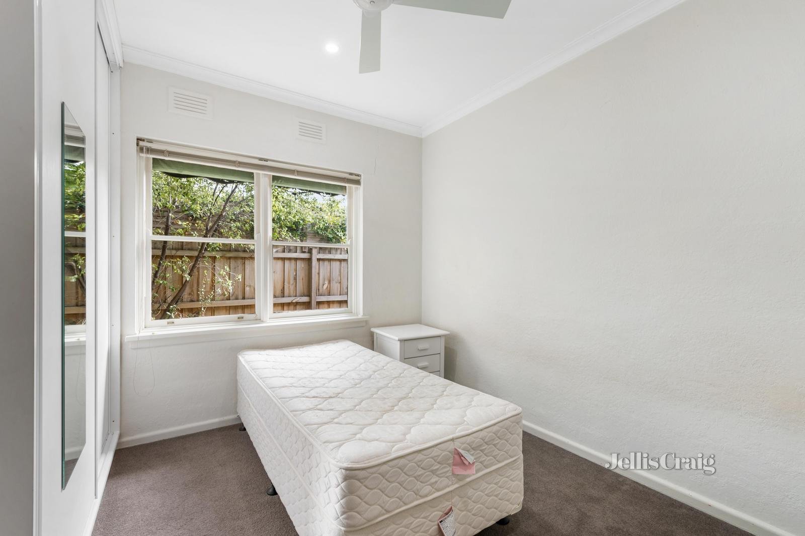 1 Herne Close, Moorabbin image 8