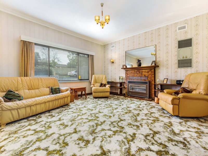 1 Hillside Parade, Box Hill North image 2