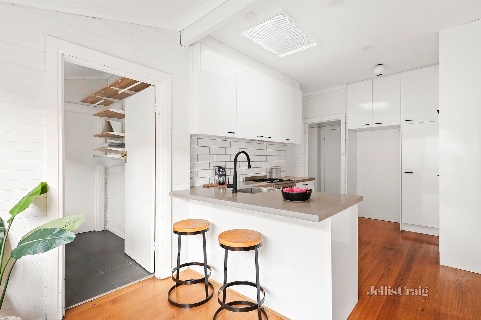 1 Hobson Street, Sandringham image 5