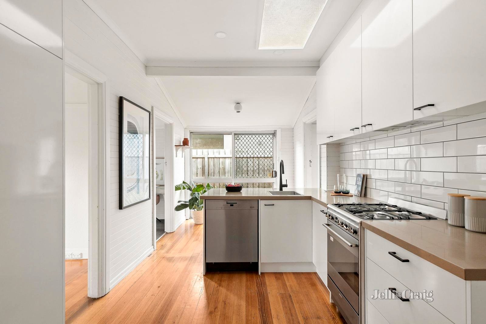 1 Hobson Street, Sandringham image 6
