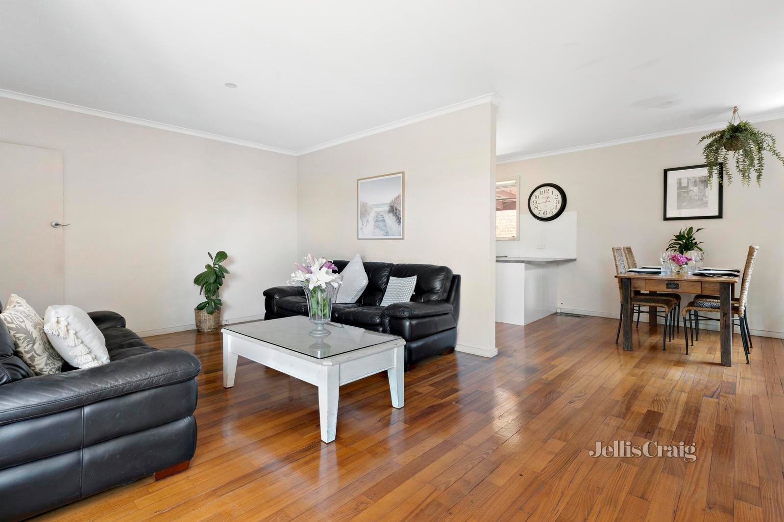 1 Hodgins Court, Brunswick West image 3