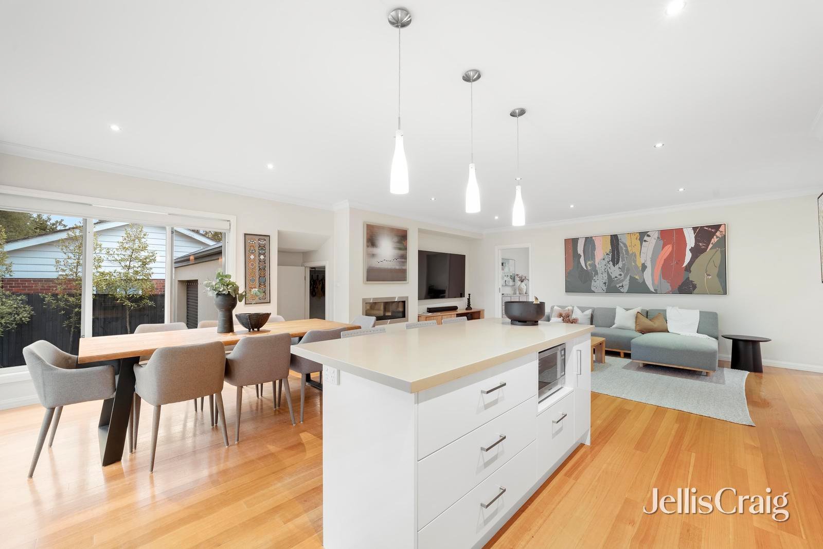 1 Holly Court, Mitcham image 5