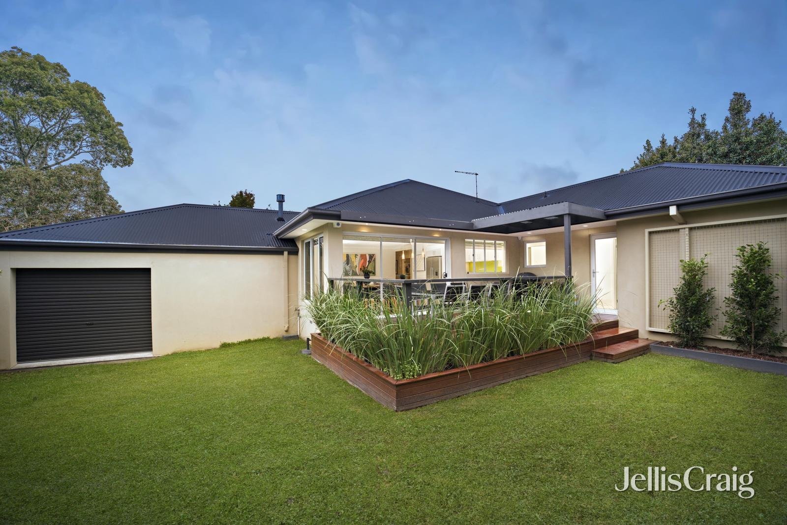 1 Holly Court, Mitcham image 15