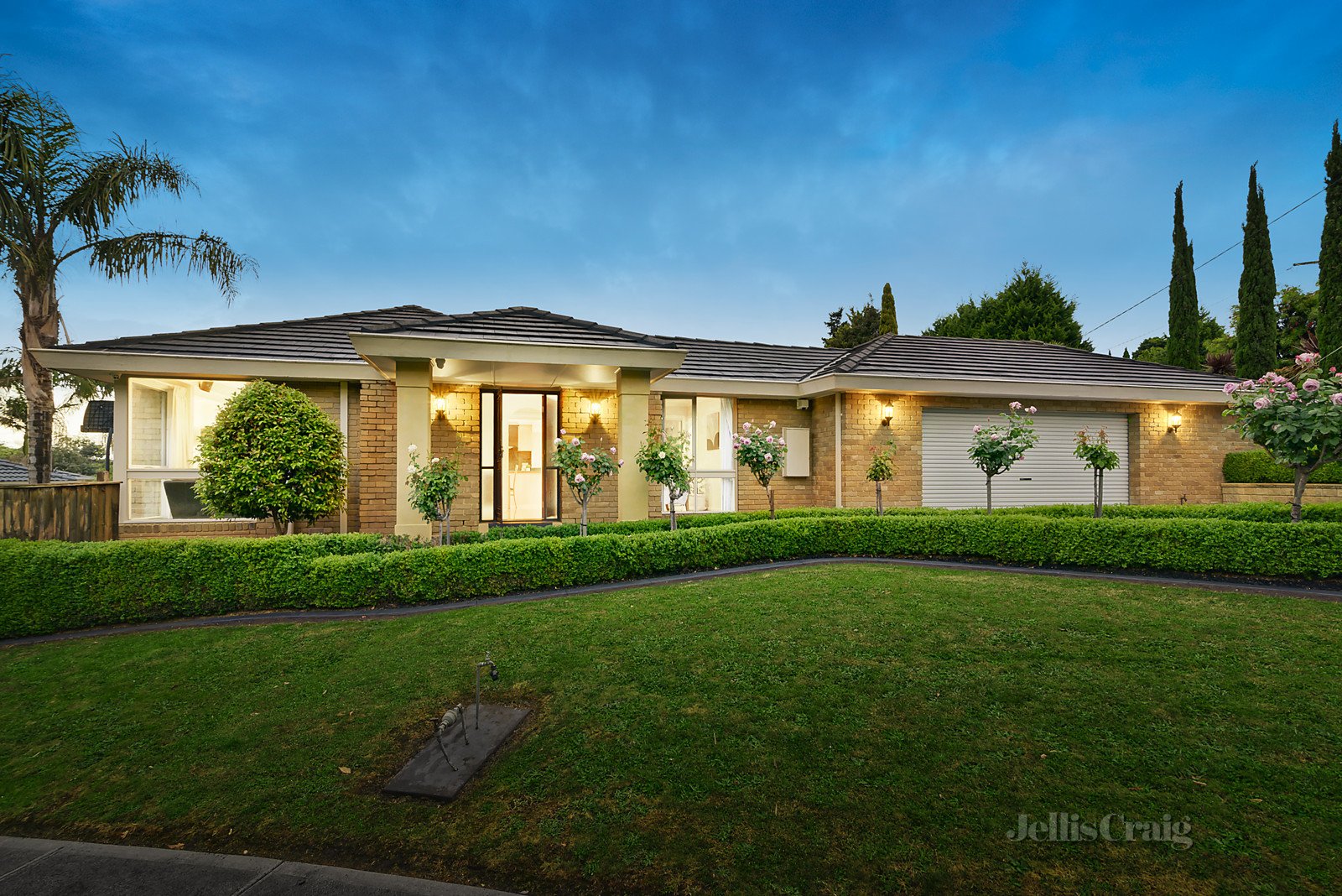 1 Honni Mews, Doncaster East image 1