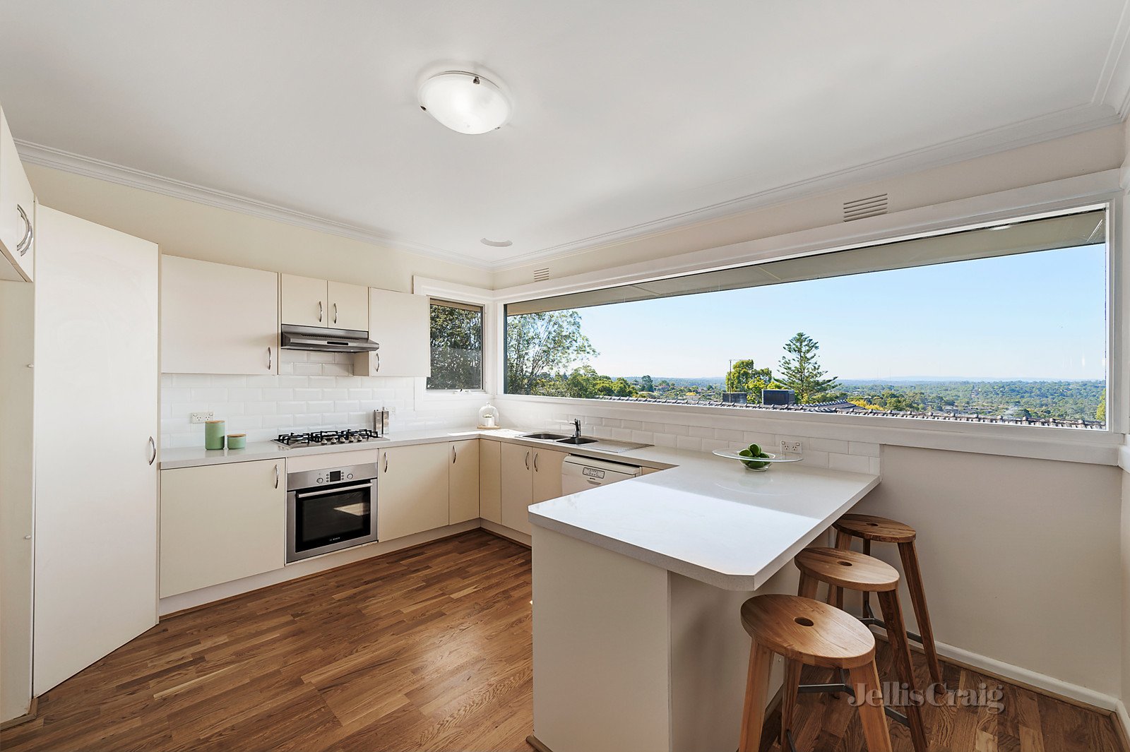 1 Howitt Drive, Templestowe Lower image 3