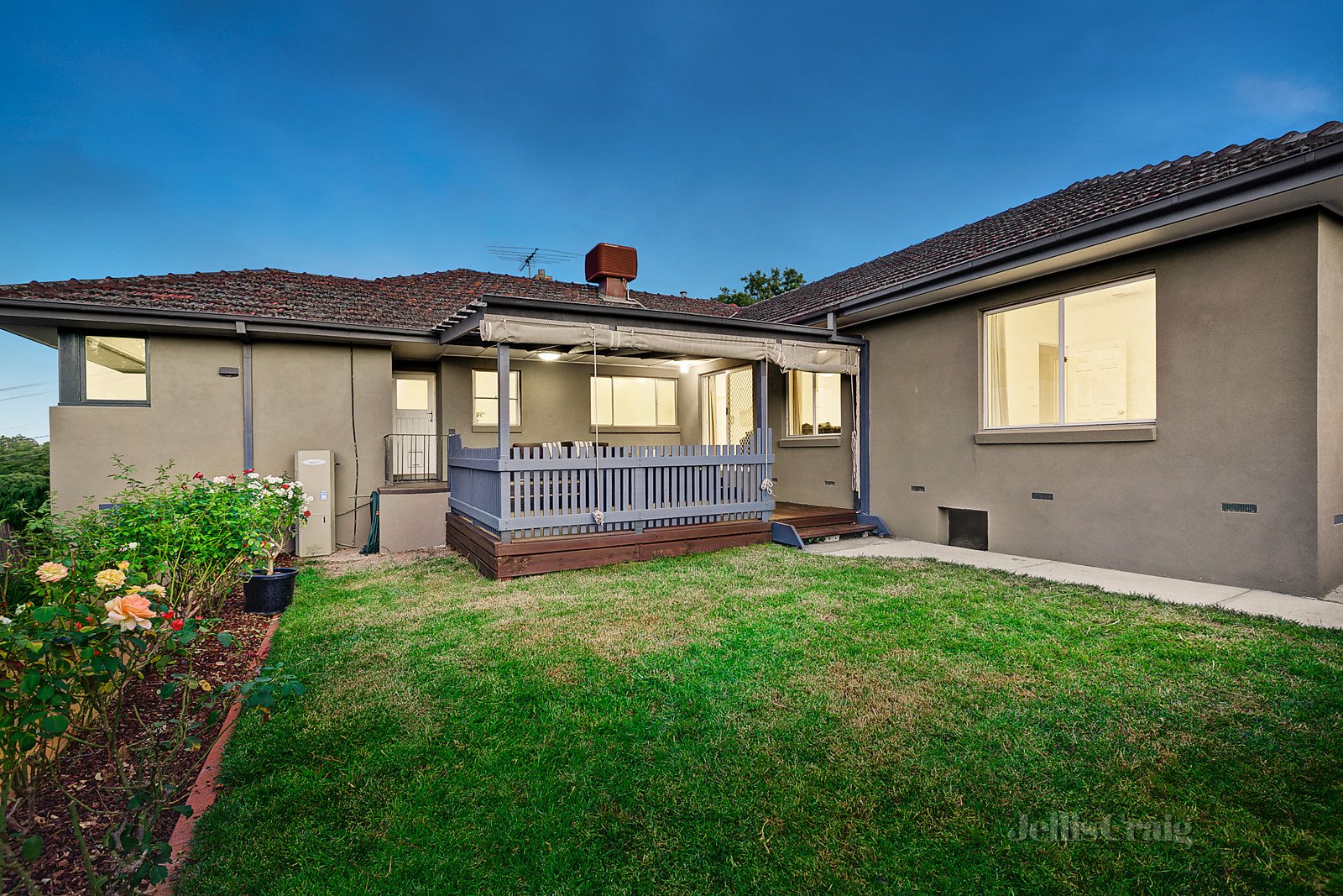 1 Howitt Drive, Templestowe Lower image 9