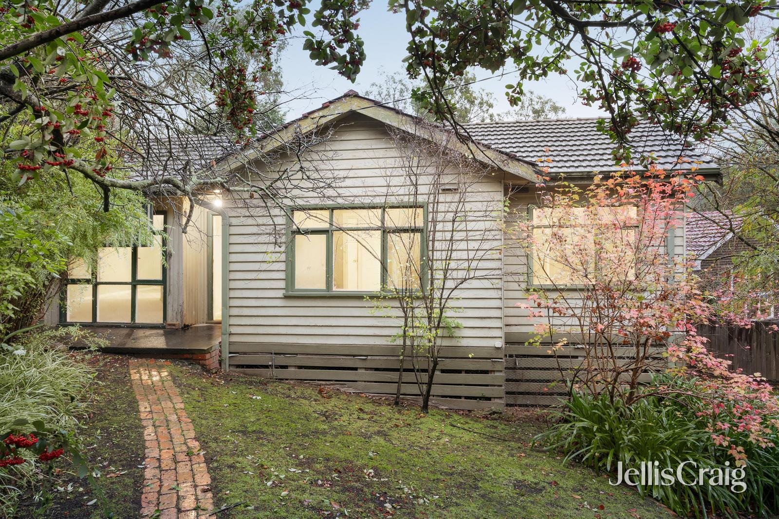 1 Inez Avenue, Eltham image 2