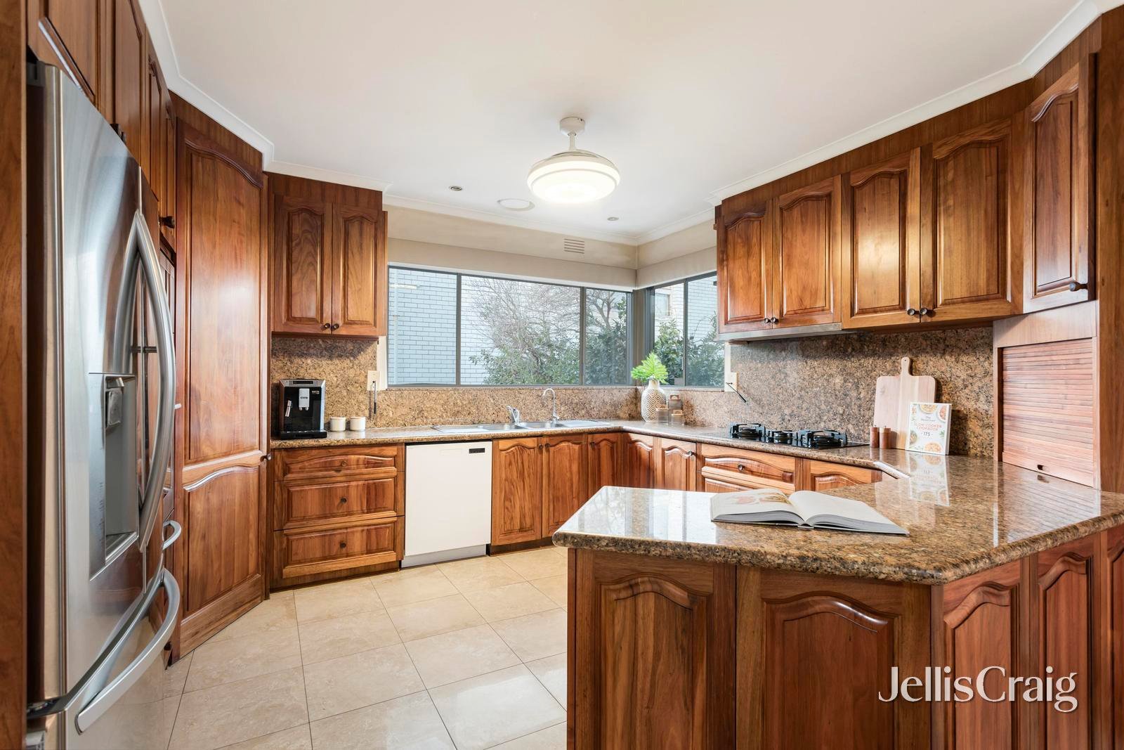 1 Ivan Street, Doncaster image 5