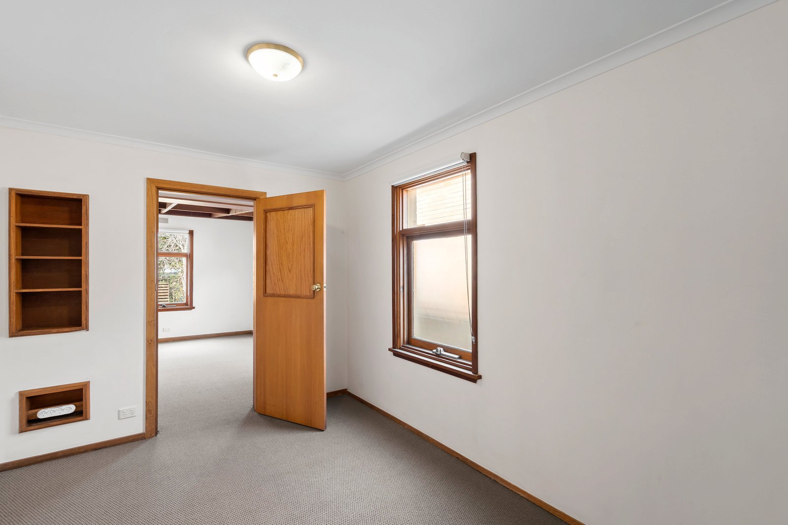 1 Japonica Court, Newcomb image 7