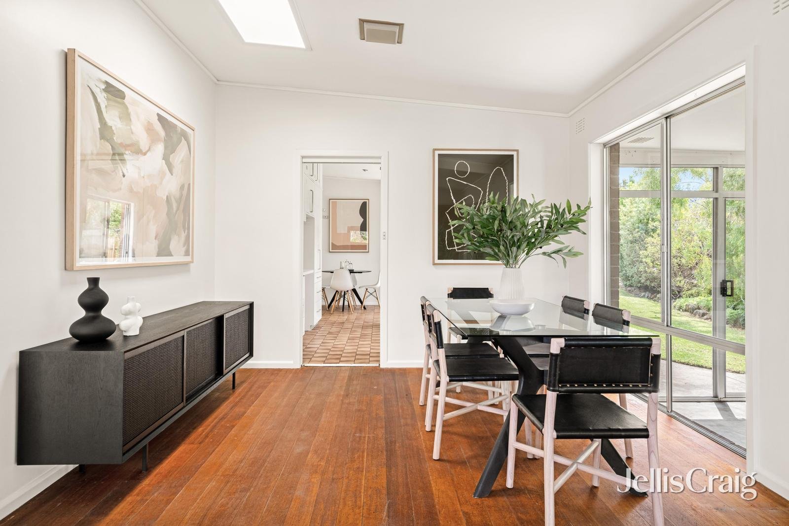 1 Jedda Court, Cheltenham image 6