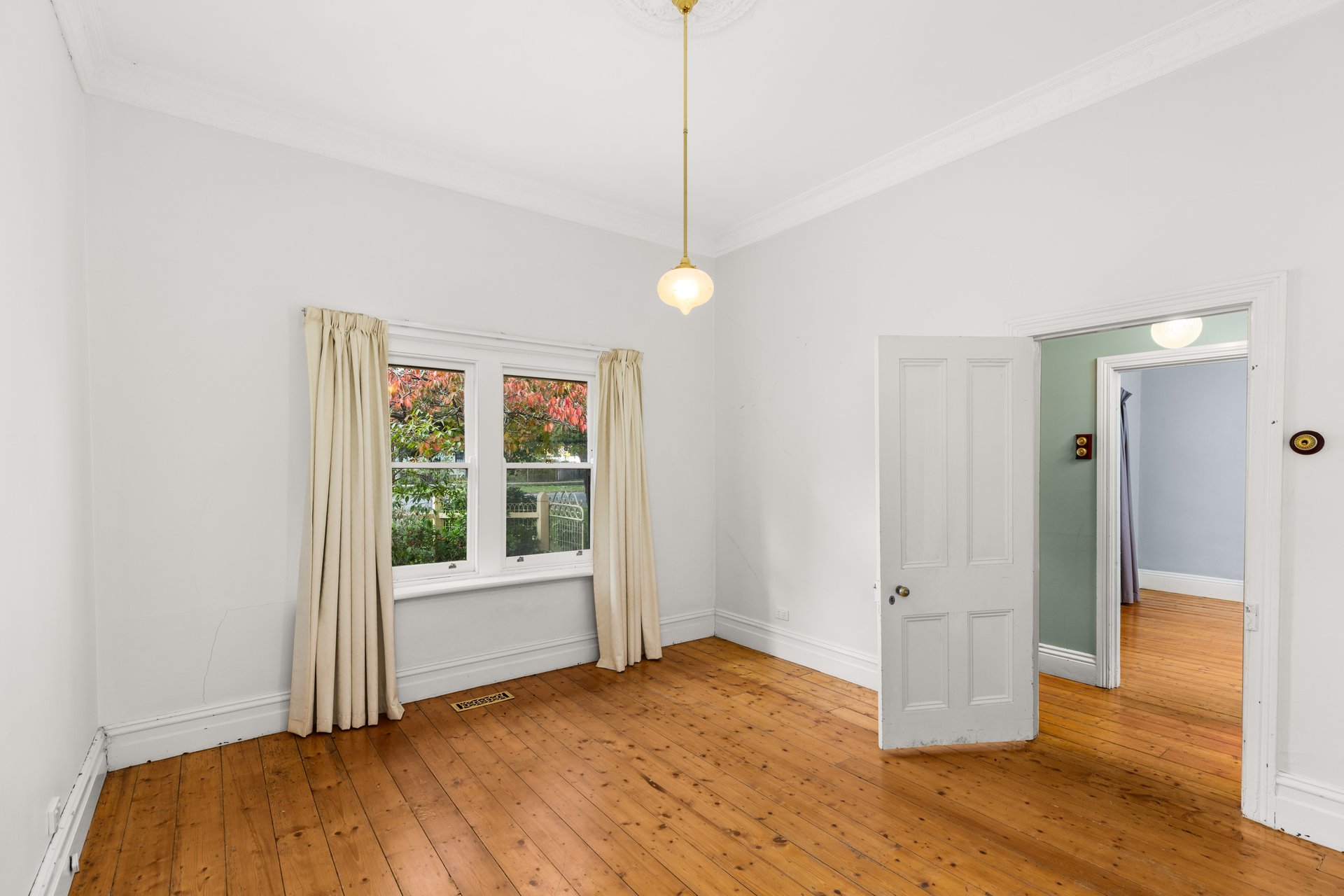 Property Gallery Thumbnail 7