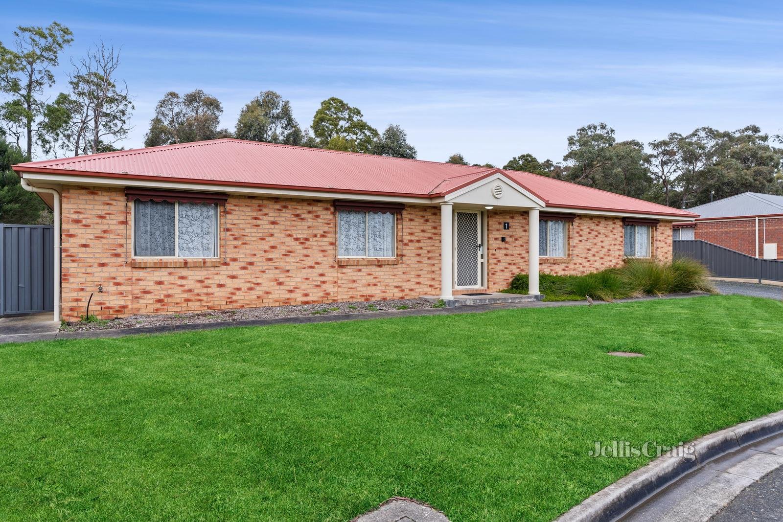 1 Jemacra Place, Mount Clear image 15