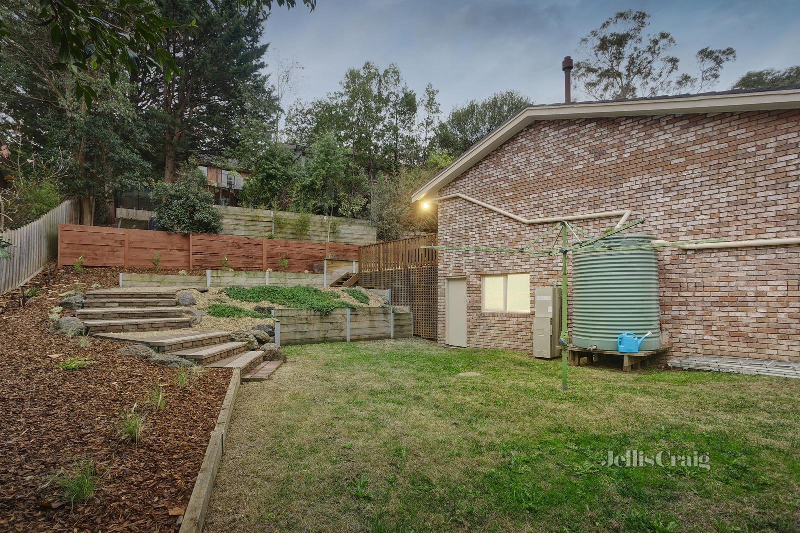 1 Jinkana Grove, Eltham image 14