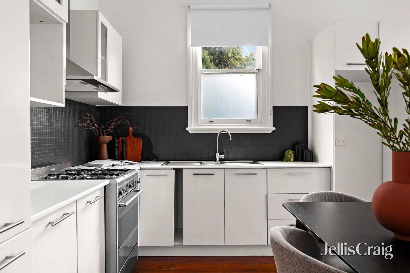 1 John Street, Flemington image 3