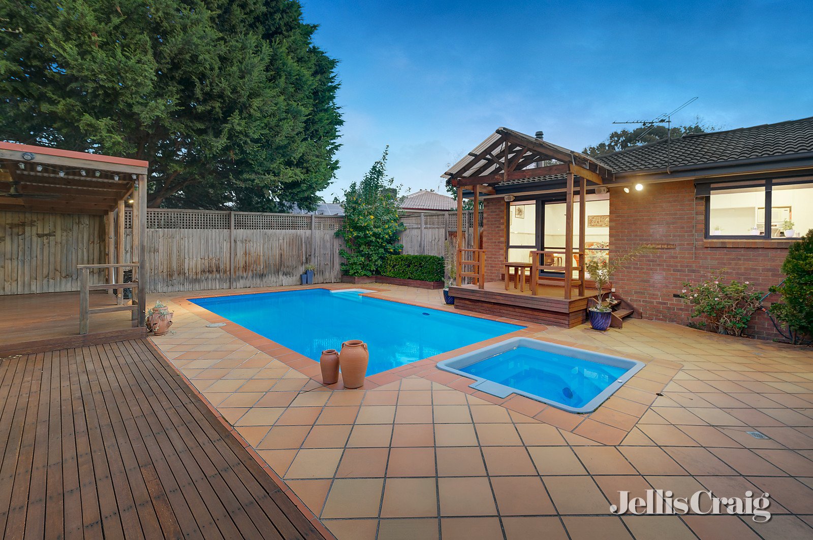 1 Jum Jum Close, Croydon Hills image 9