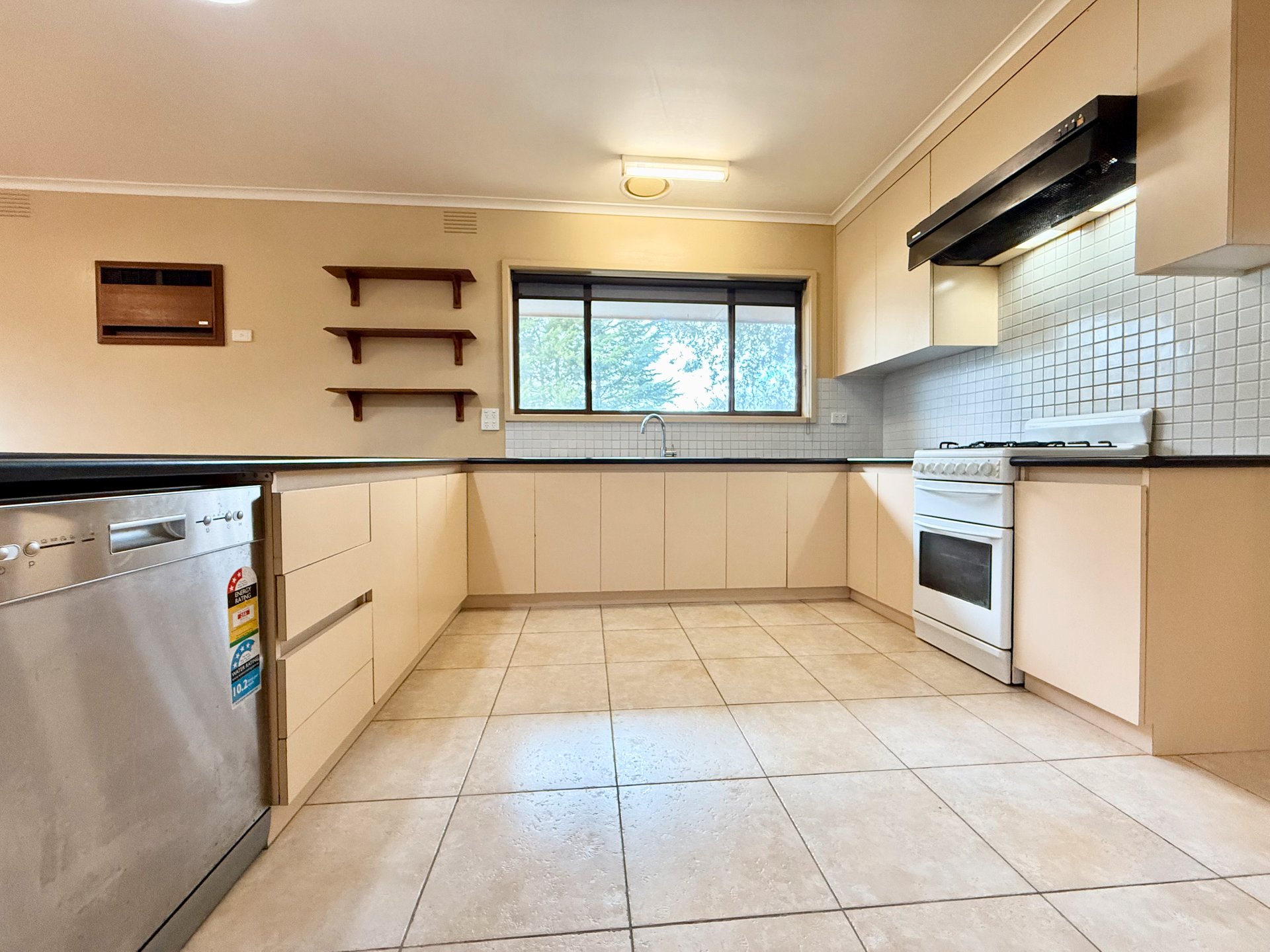 1 June Square, Ringwood North image 3