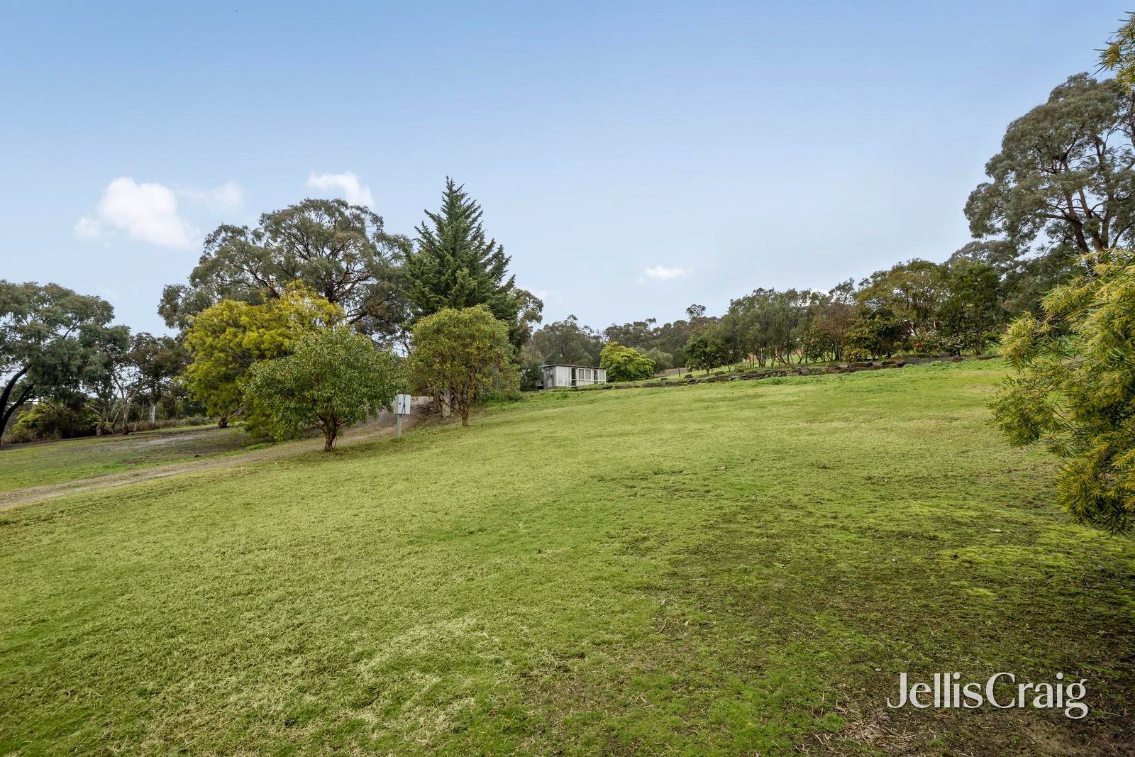 1 Jurat Road, Lilydale image 2