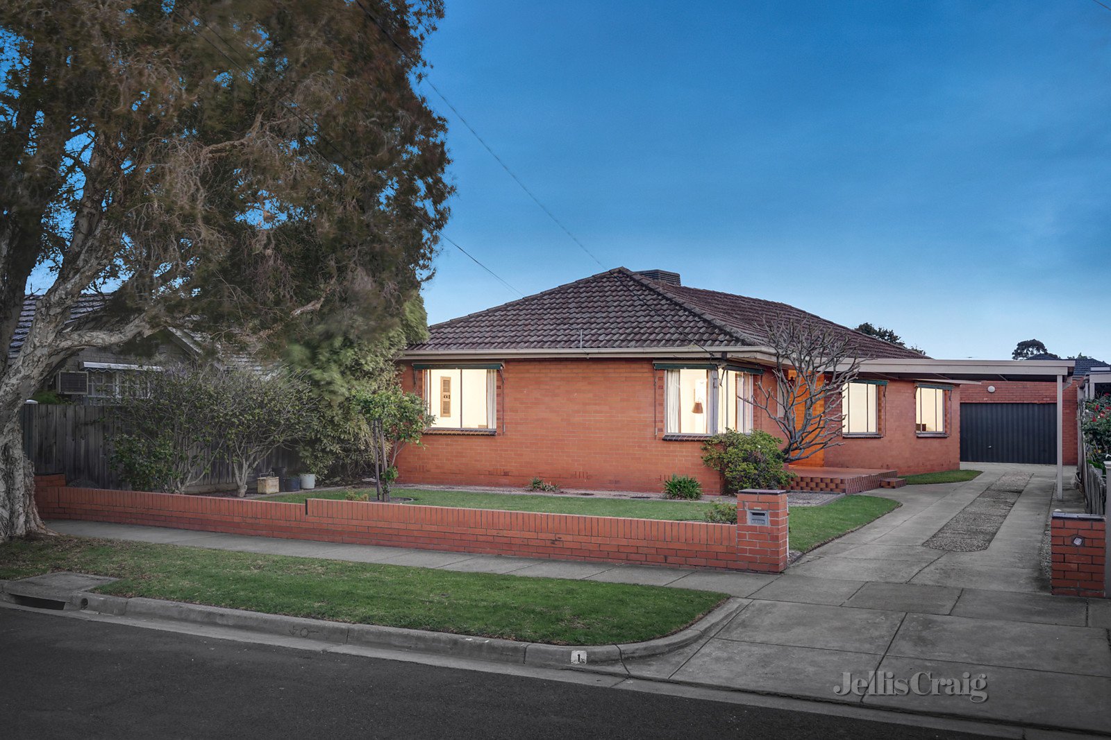 1 Kenjulie Drive, Bentleigh East image 8