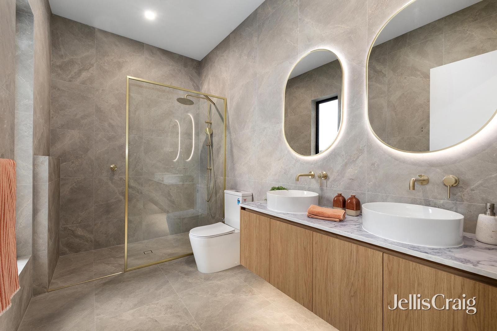 1 Kenmare Street, Watsonia image 11