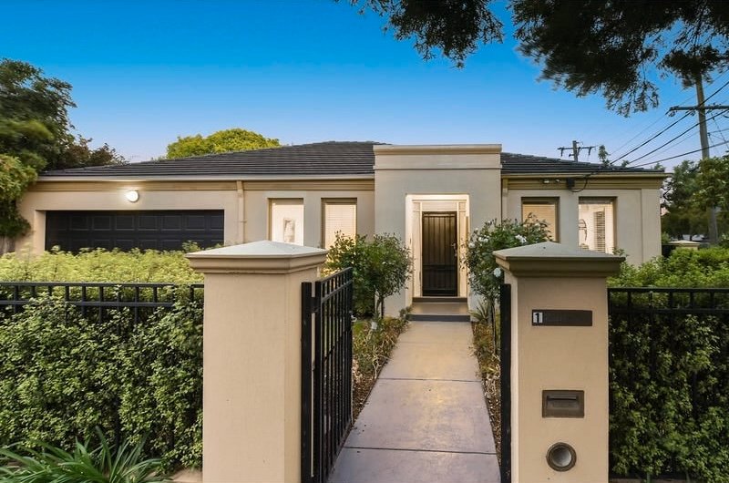 1 Kerrie Road, Glen&nbsp;Waverley image 1