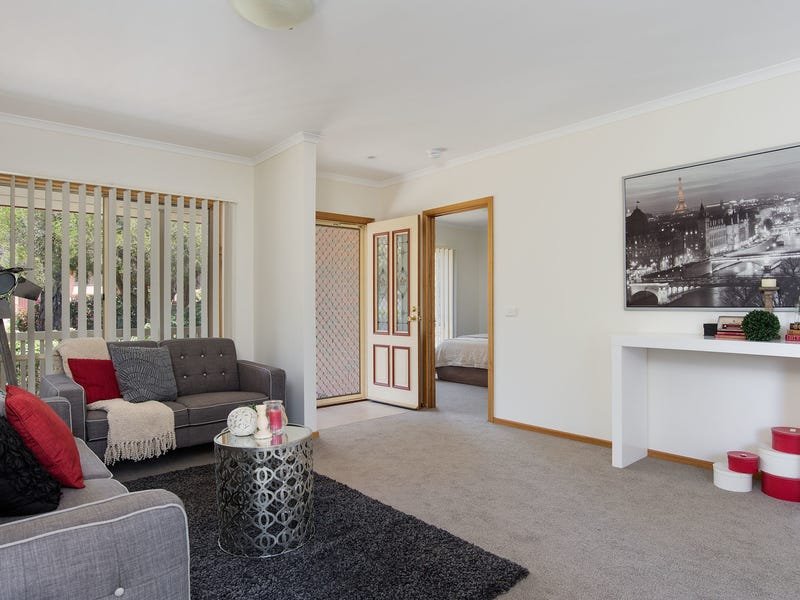 1 Kingswood Drive, Chirnside Park image 4