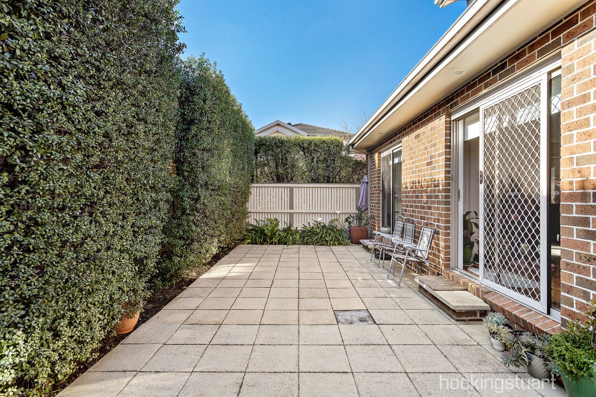 1 Kingswood Rise, Box Hill South image 10