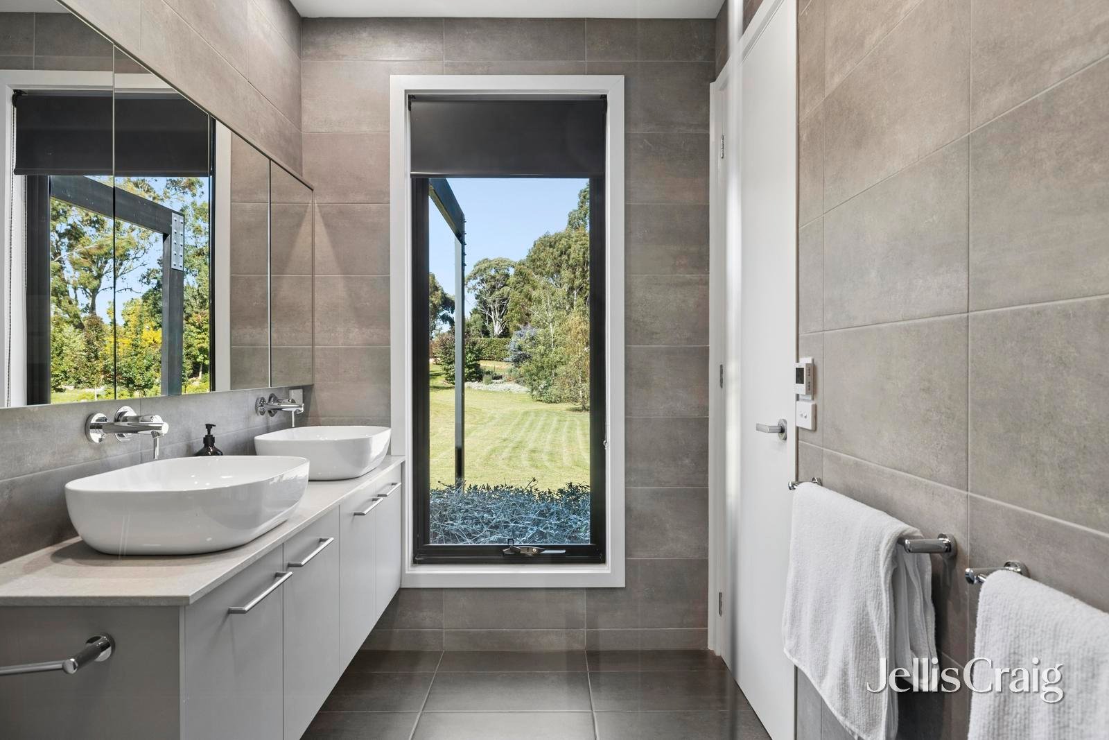 1 Kyneton Trentham Road, Trentham image 12