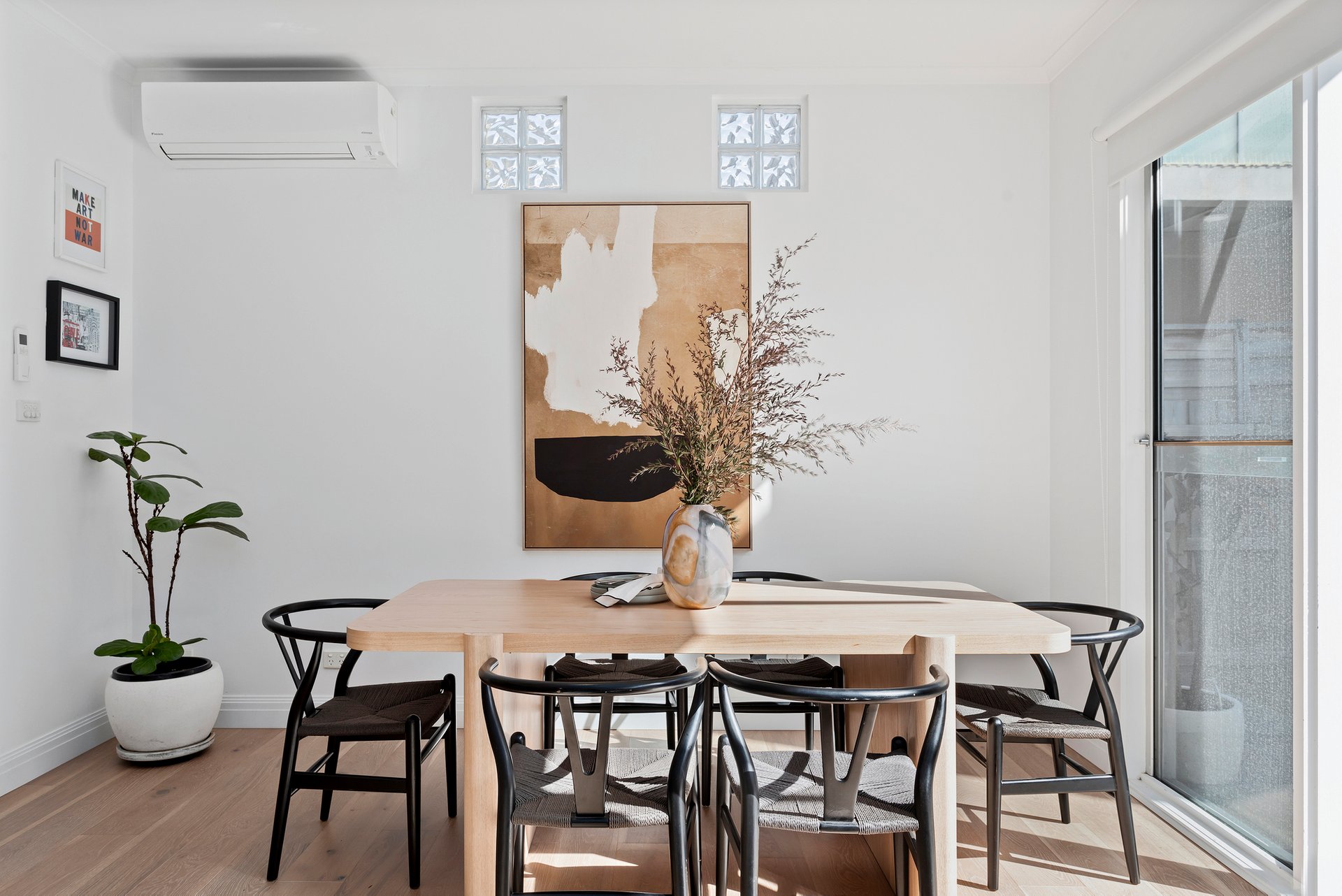 Property Gallery Thumbnail 6