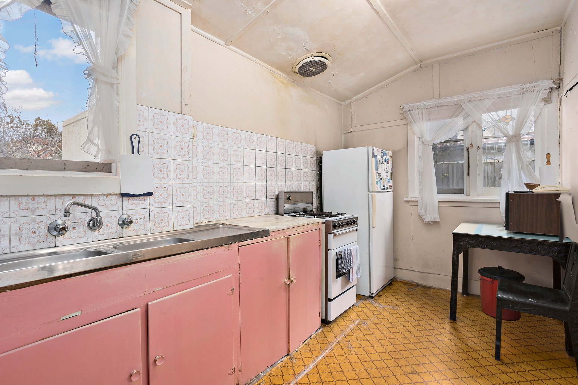 Property Gallery Thumbnail 9