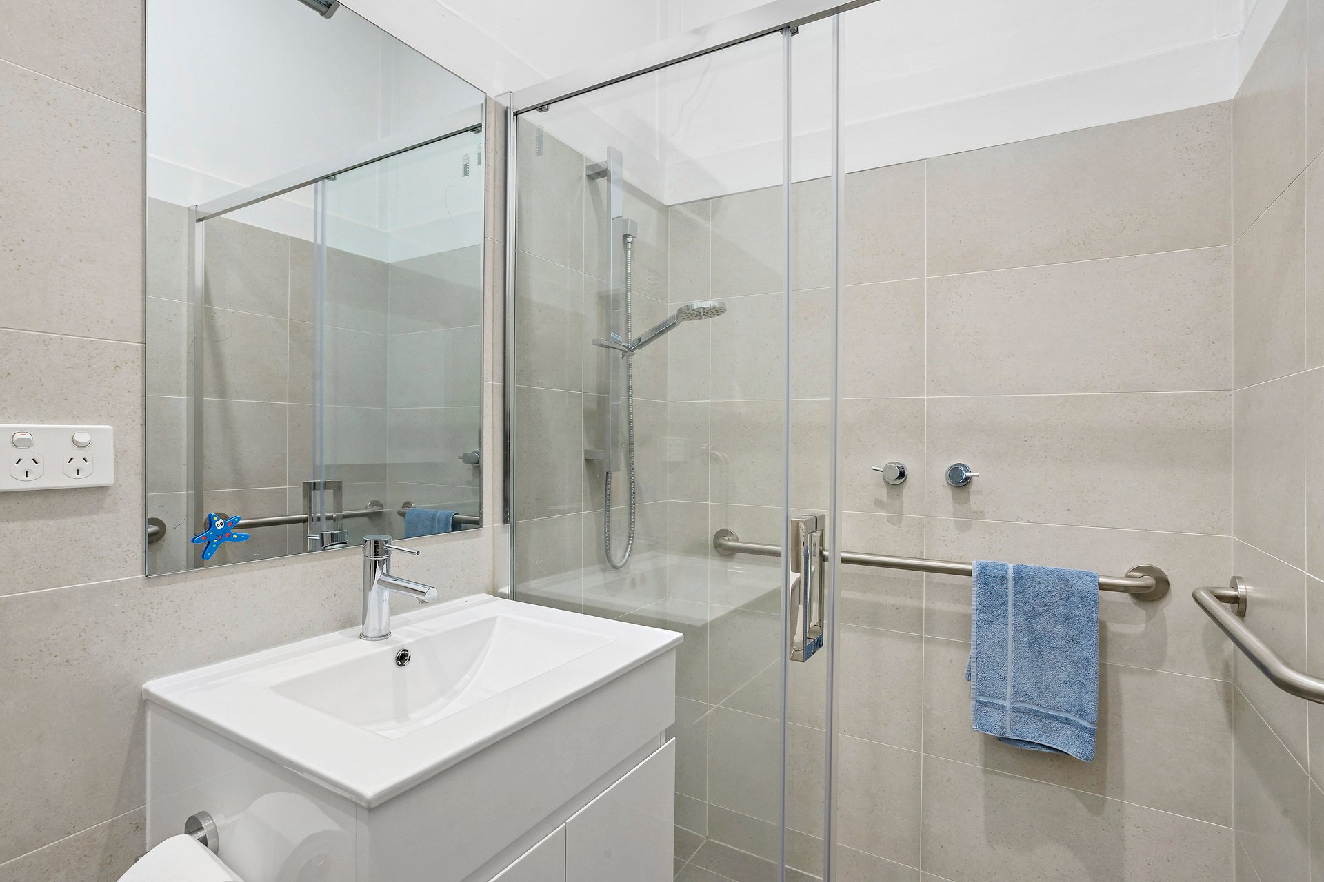 Property Gallery Thumbnail 13