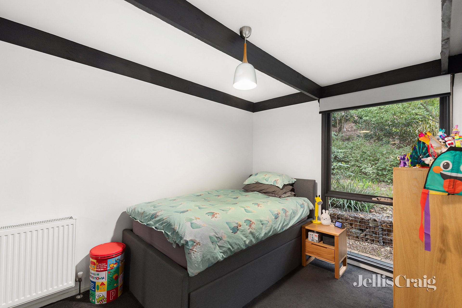 1 Leane Drive, Eltham image 9