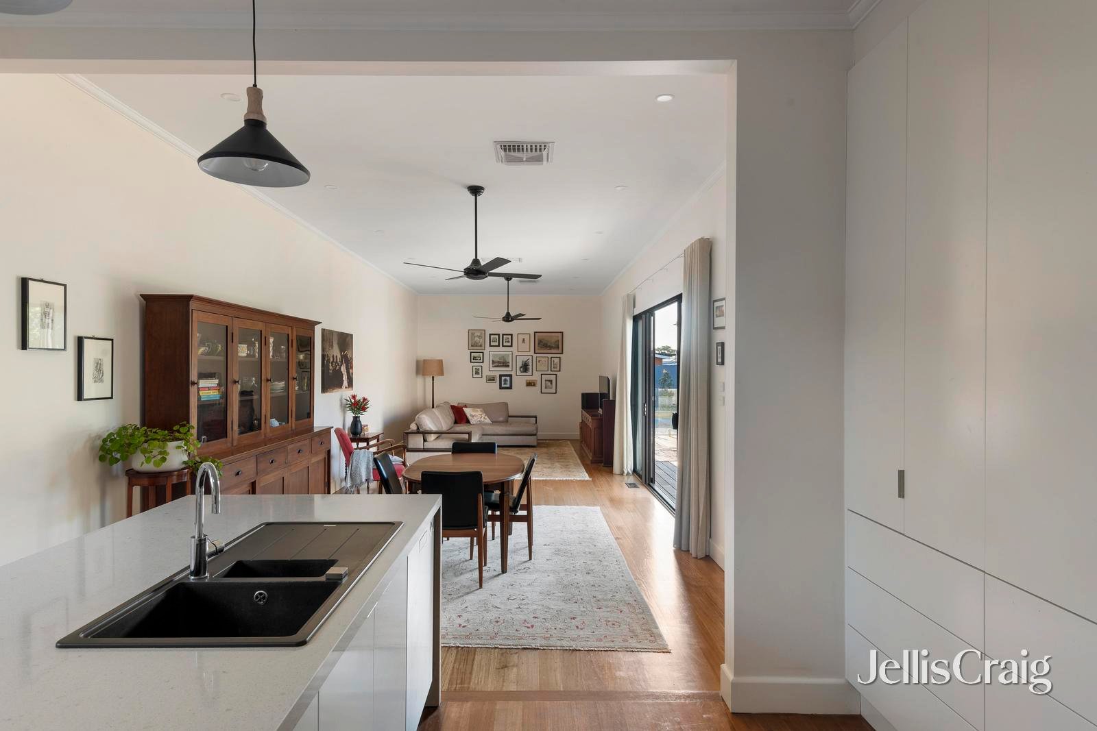 1 Lily Street, Bentleigh image 7