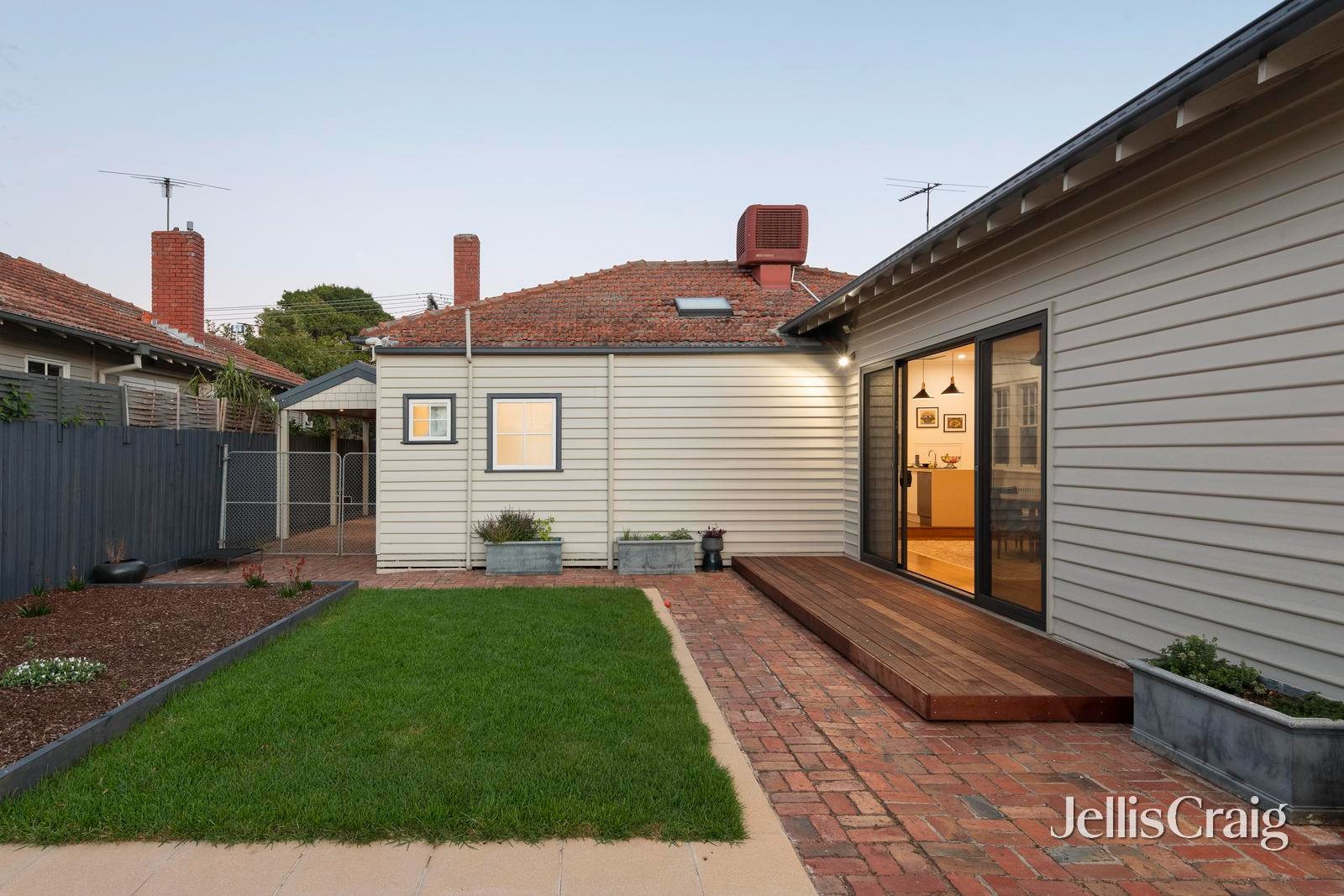 1 Lily Street, Bentleigh image 17