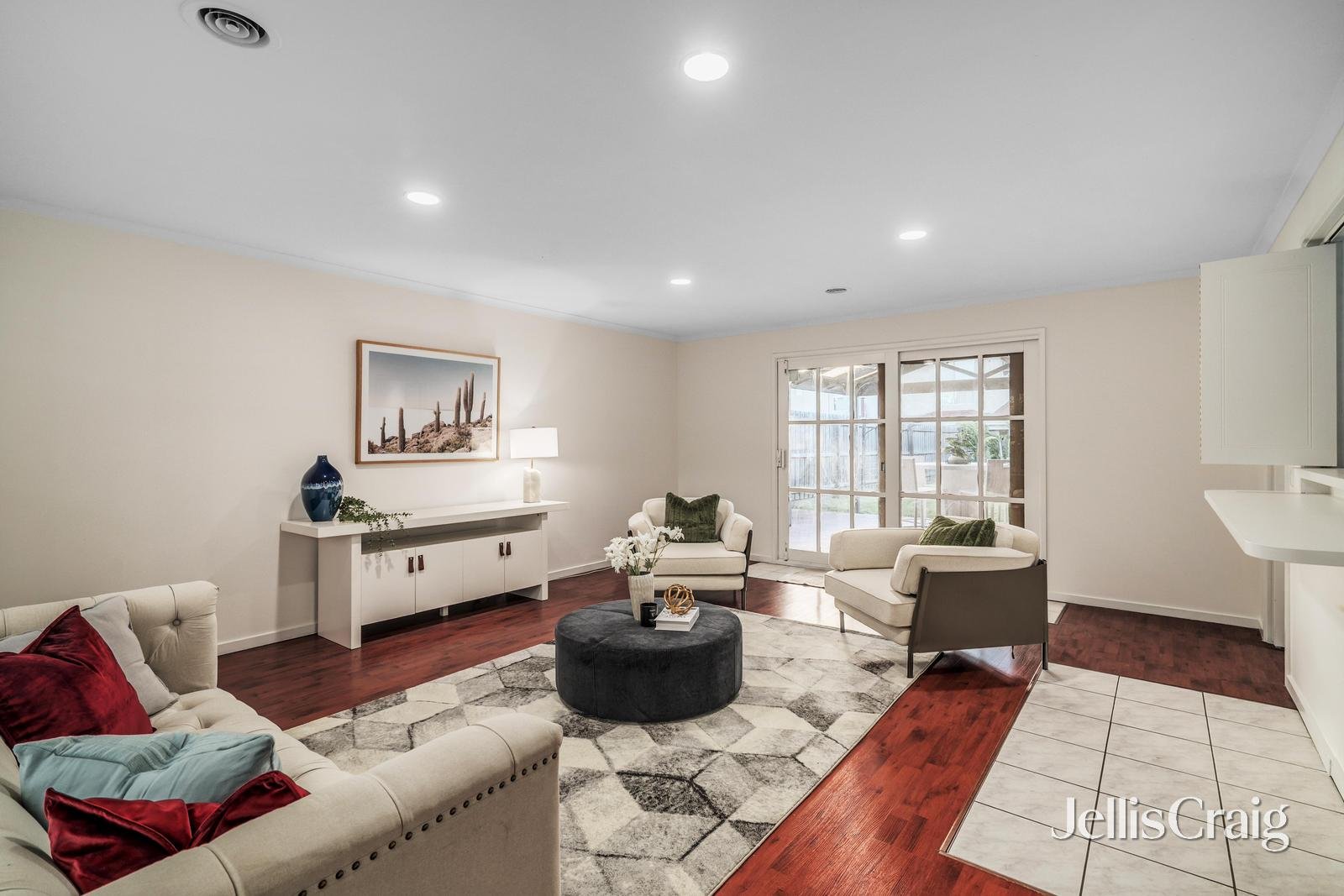 1 Linnel Court, Rowville image 2