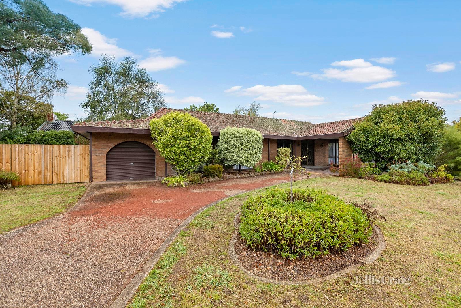 1 Linton Court, Alfredton image 2