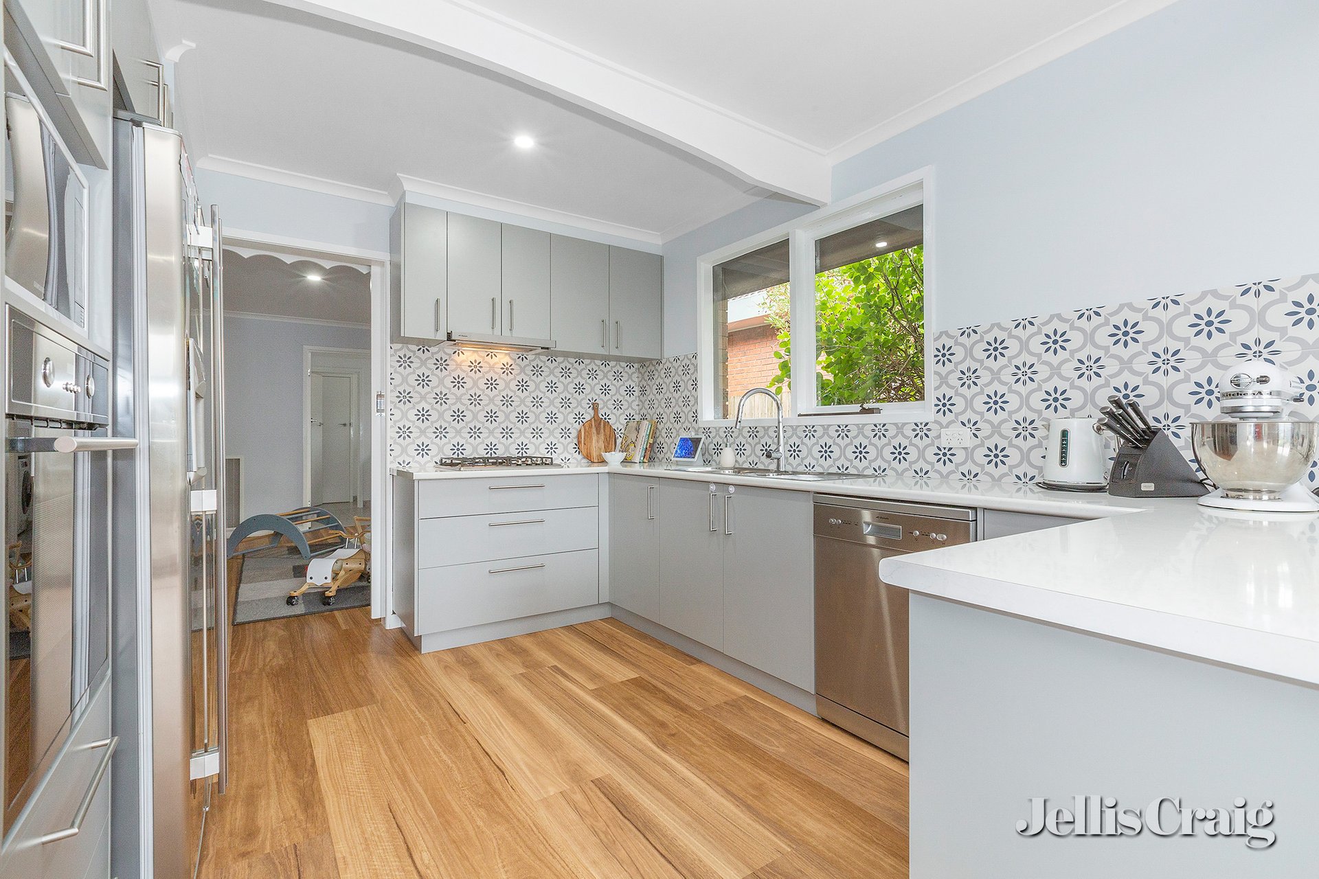 1 Linton Court, Alfredton image 2