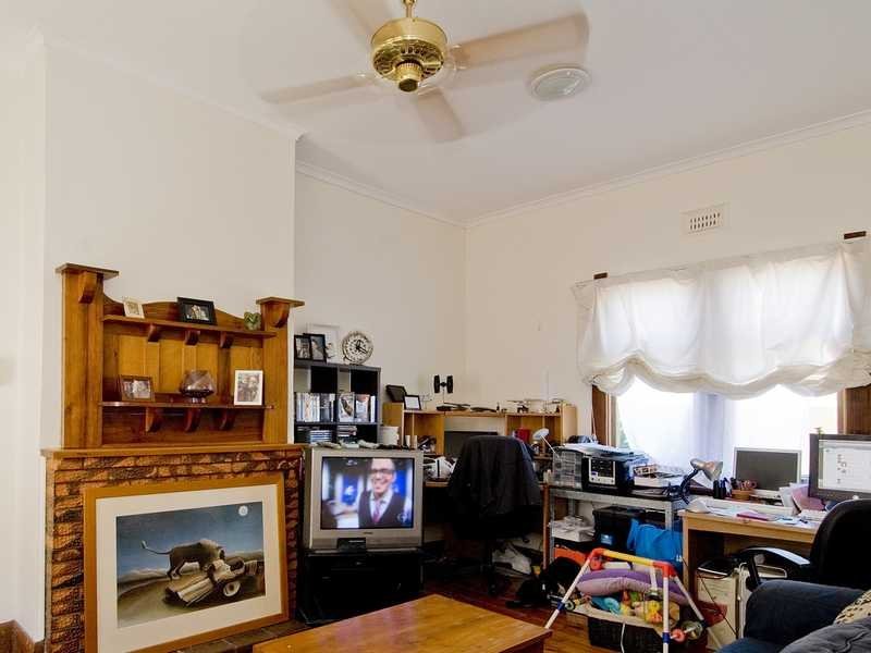 1 Little Kilgour Street, Geelong image 2