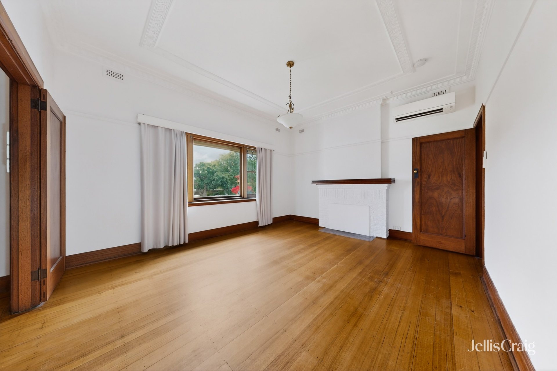 1 Loch Rae Court, Hawthorn image 4