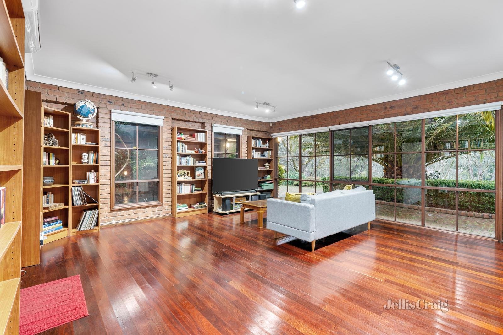 1 Lomic Court, Templestowe image 3