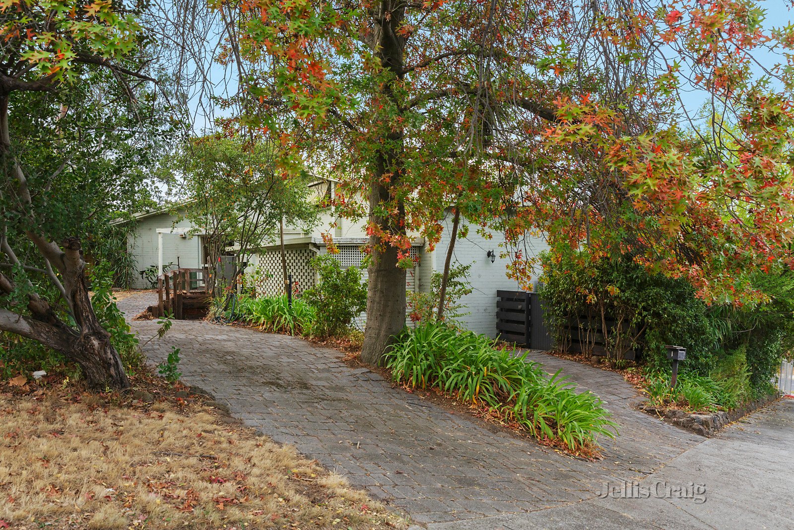 1 Longstaff Street, Ivanhoe East image 2