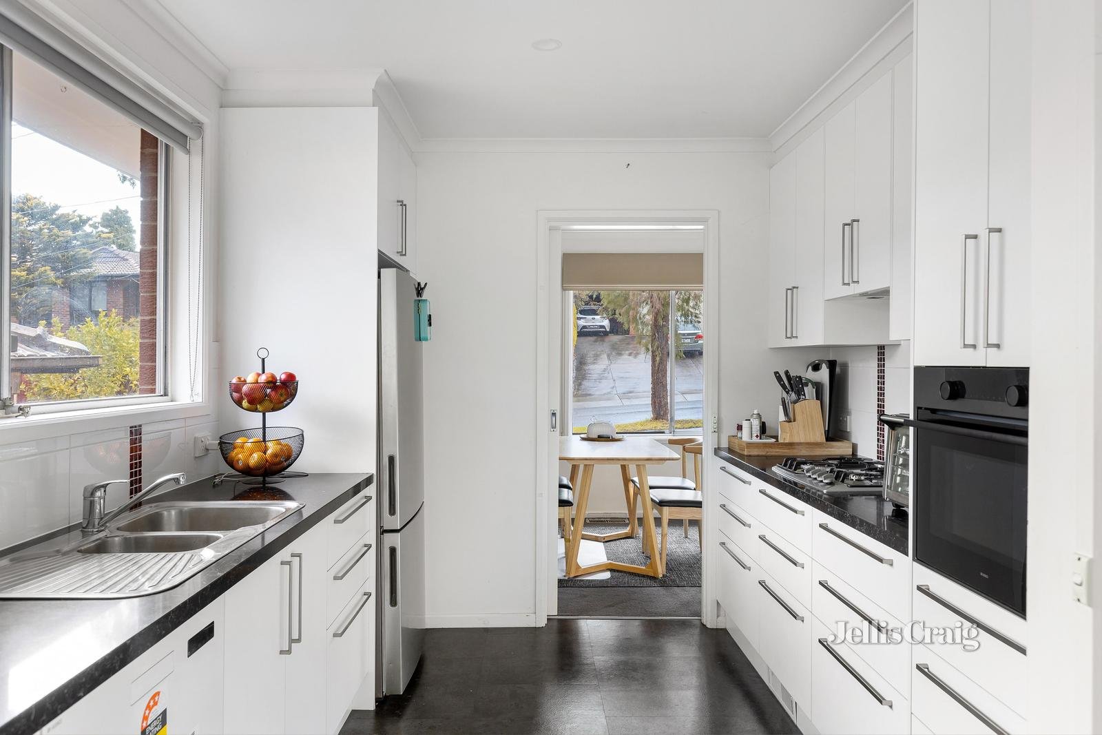 1 Lowan Avenue, Yallambie image 10