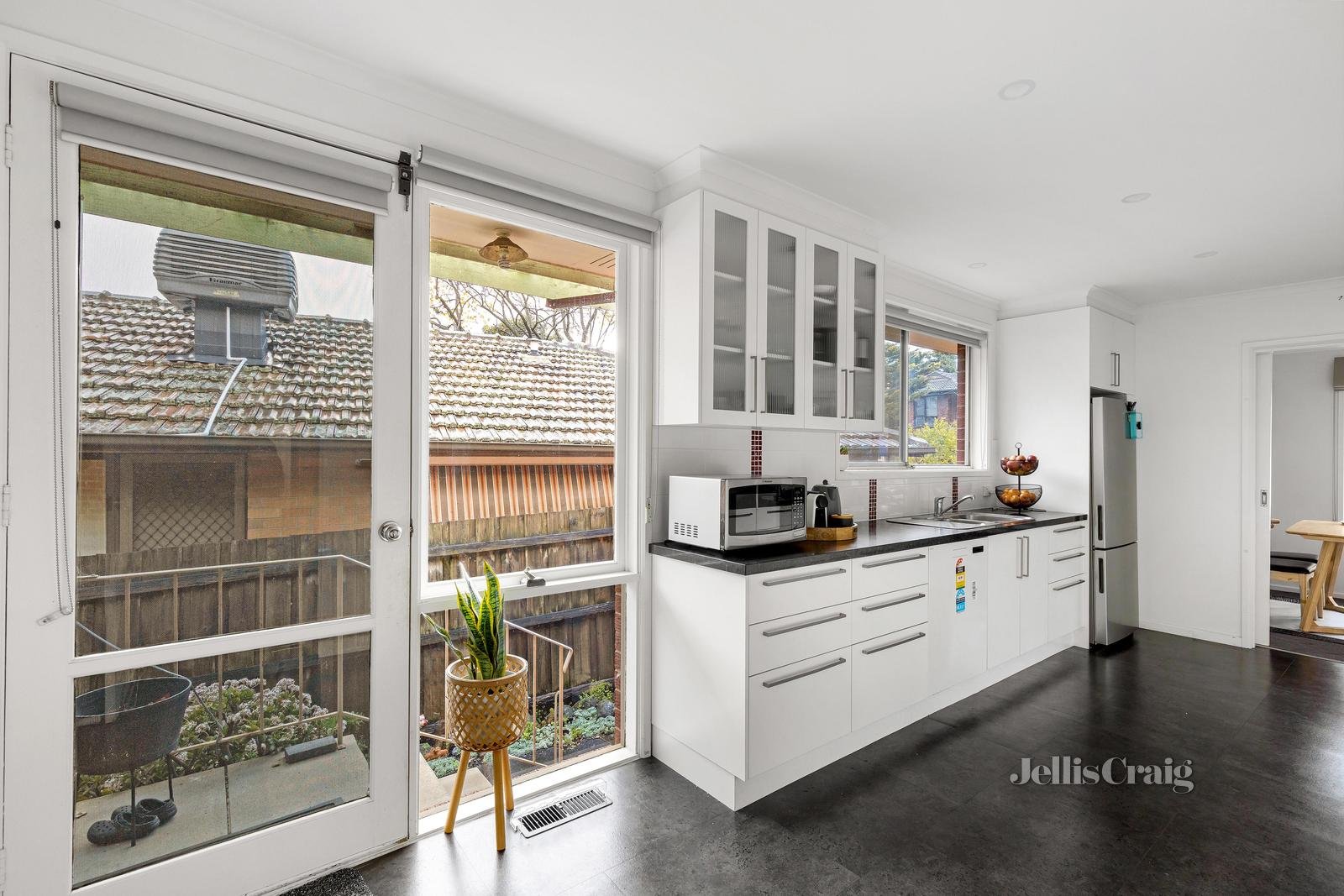1 Lowan Avenue, Yallambie image 11