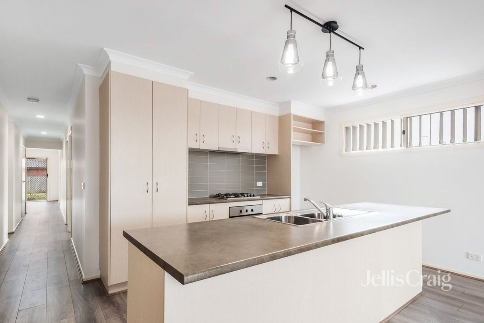 1 Macadamia Street, Doreen image 2