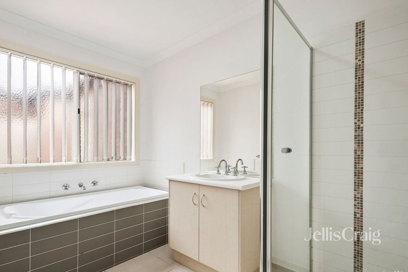 1 Macadamia Street, Doreen image 5