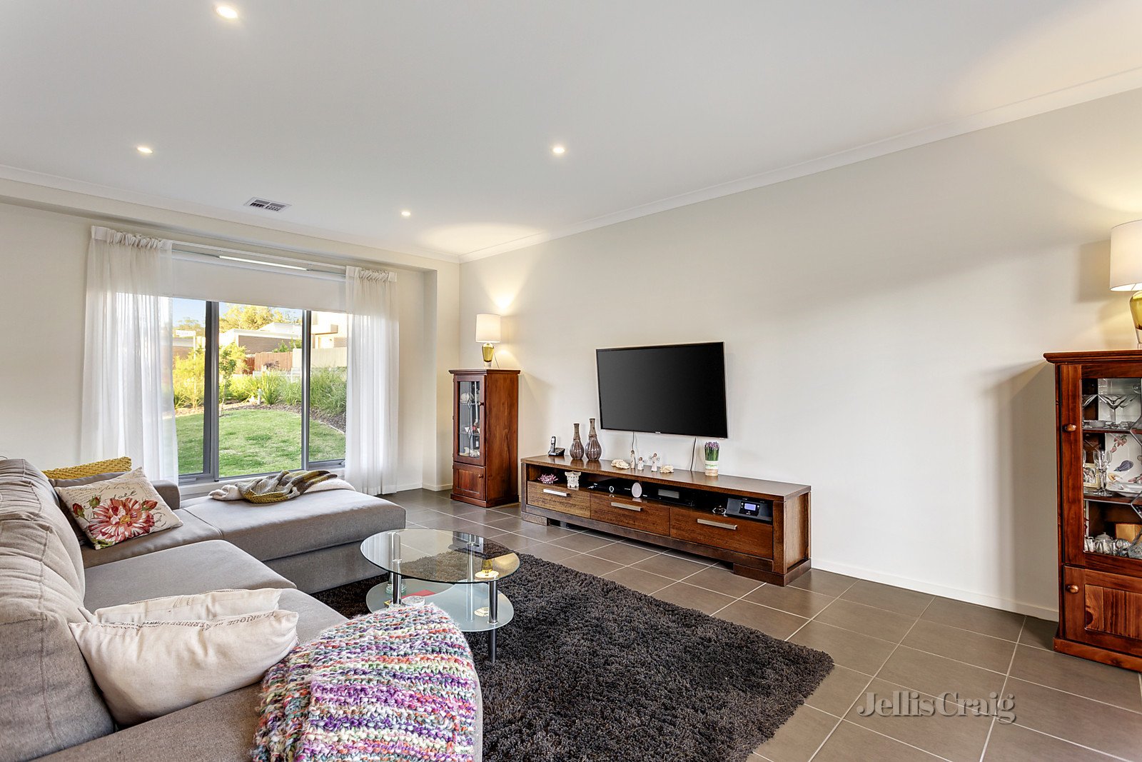 1 Madigan Court, Heathmont image 2